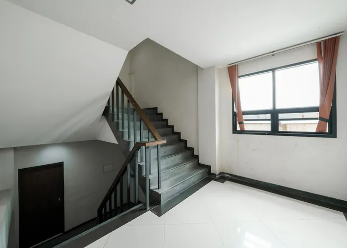 Dancenter Khaosan Park Hotel