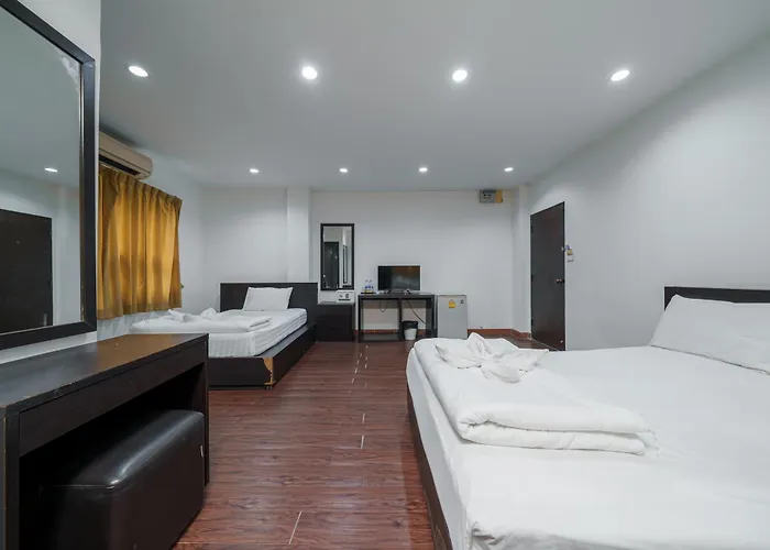 Dancenter Khaosan Park Hotel