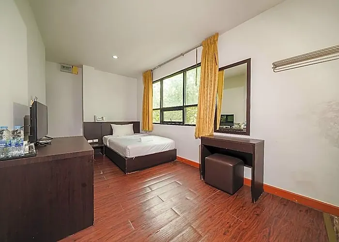Dancenter Khaosan Park Hotel