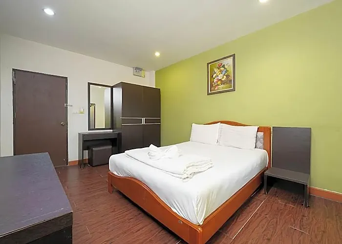 Dancenter Khaosan Park Hotel