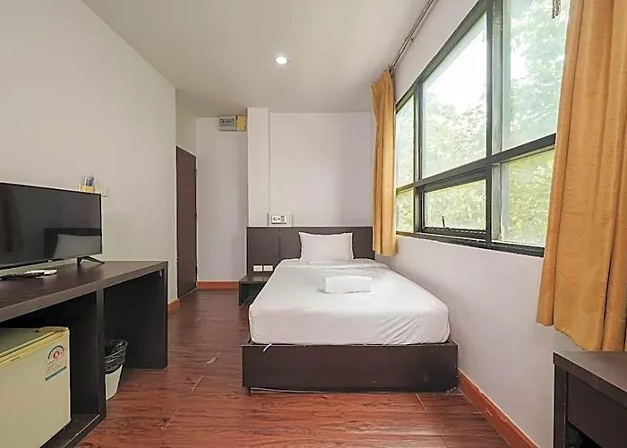 Dancenter Khaosan Park 3*