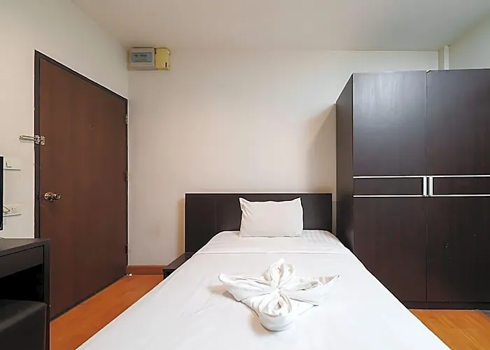 Dancenter Khaosan Park 3*